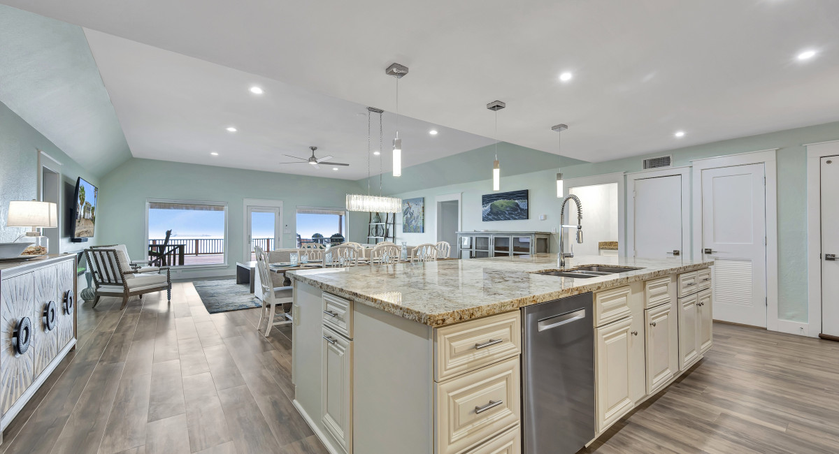 126 Tamana Drive, Tiki Island, TX 77554 Image #15