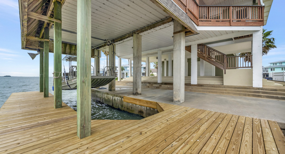126 Tamana Drive, Tiki Island, TX 77554 Image #32