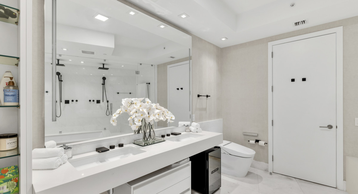 18555 Collins Avenue #4605, Sunny Isles Beach, FL 33160 Image #21