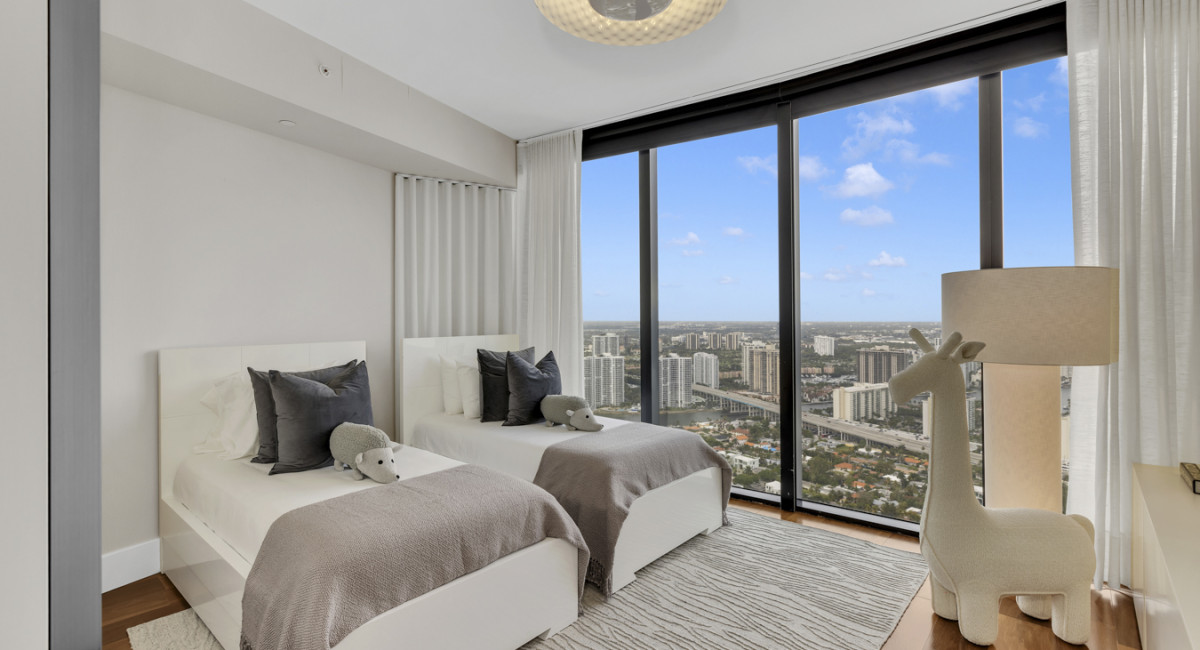 18555 Collins Avenue #4605, Sunny Isles Beach, FL 33160 Image #24