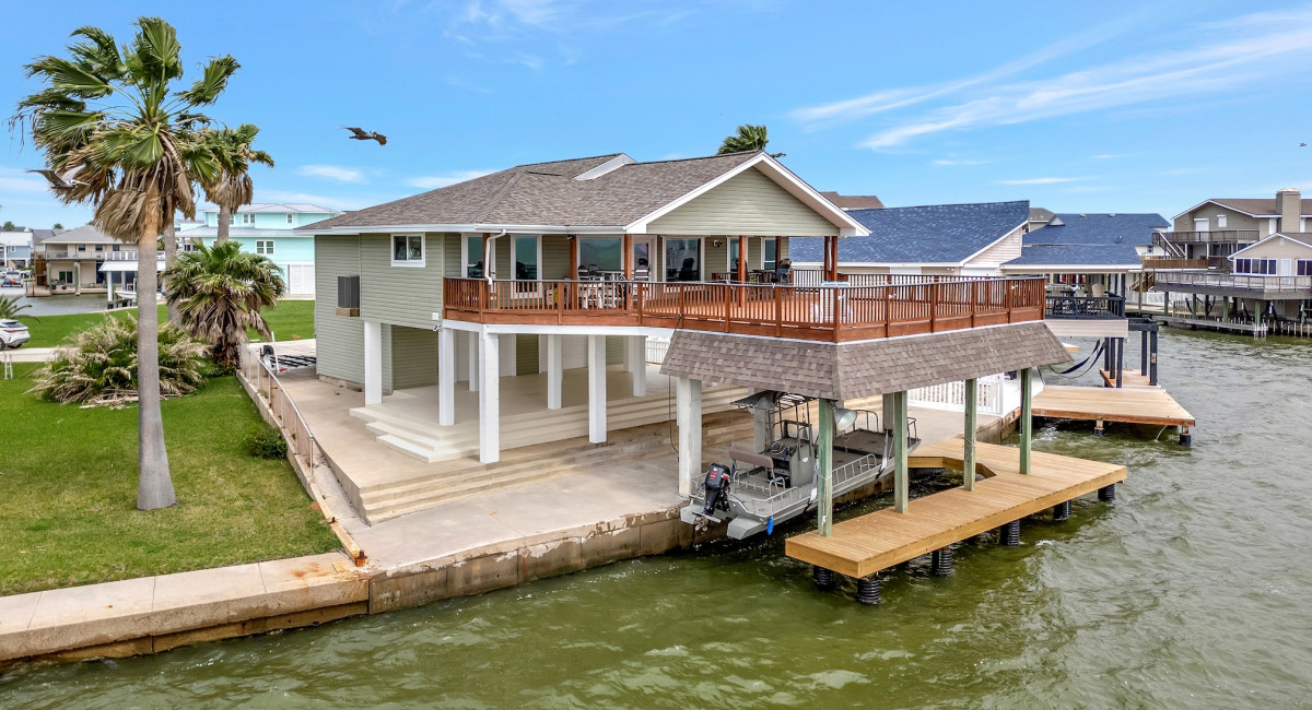 126 Tamana Drive, Tiki Island, TX 77554 Image #5