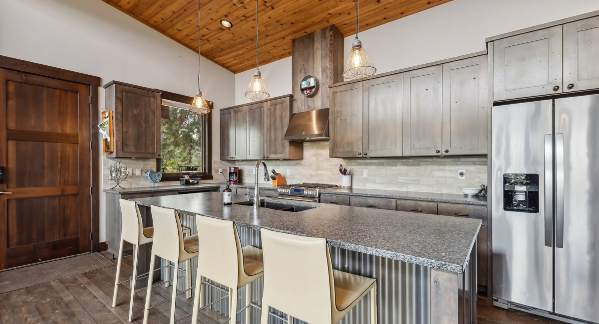 62 Wilderness Lodge Road, Eureka, MT 59917 Image #17