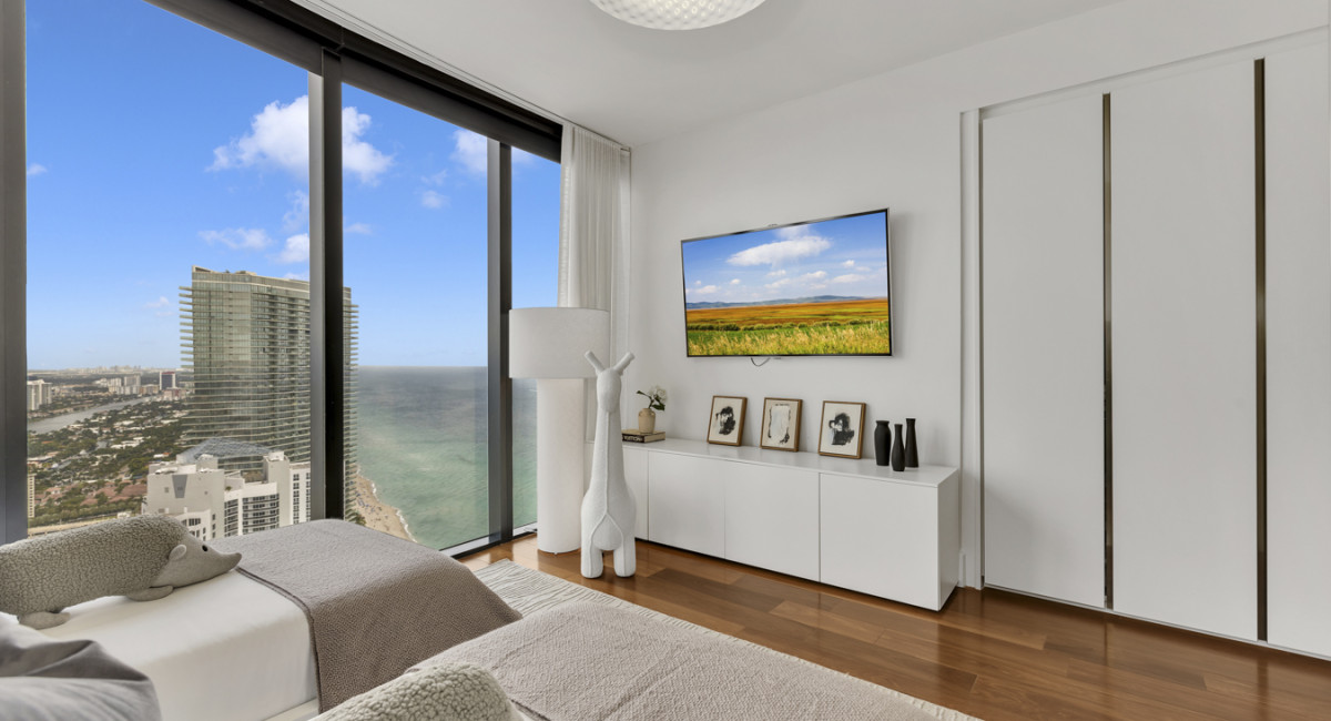 18555 Collins Avenue #4605, Sunny Isles Beach, FL 33160 Image #25