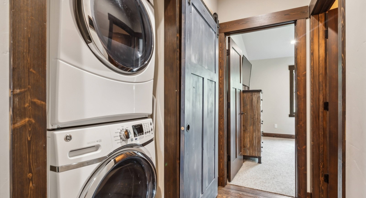 62 Wilderness Lodge Road, Eureka, MT 59917 Image #27