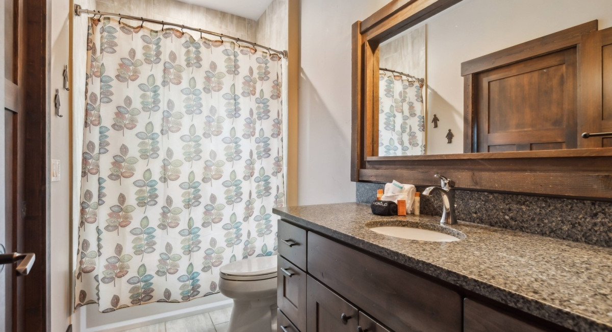62 Wilderness Lodge Road, Eureka, MT 59917 Image #28