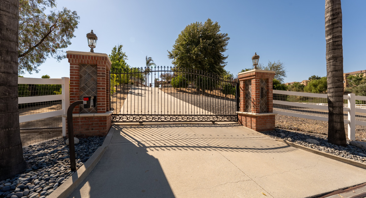 25255 Vista Murrieta Road, Murrieta, CA 92562 Image #2