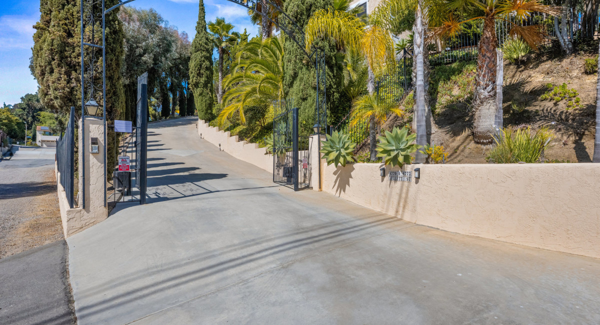4770 Jellett Street, San Diego, CA 92110 Image #2